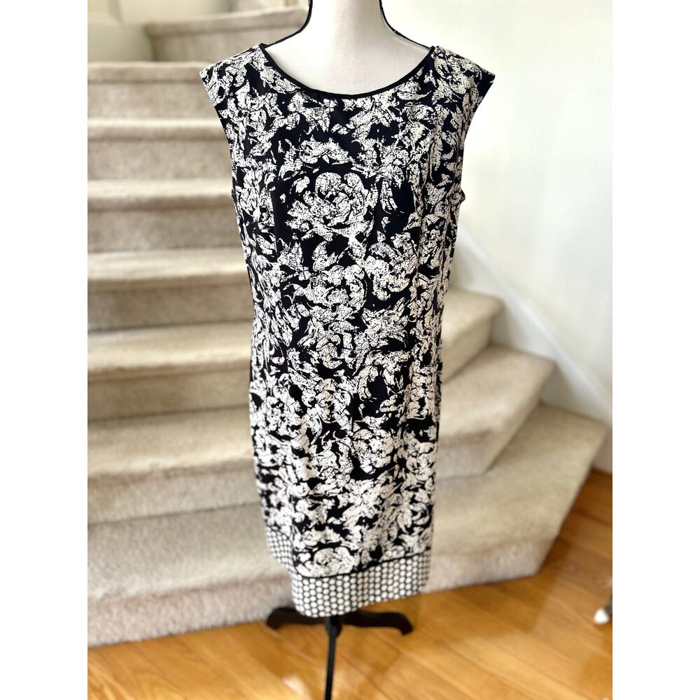 Ann Taylor Black & White Floral Damask Cap Sleeve Scoop Neck Sheath Dress